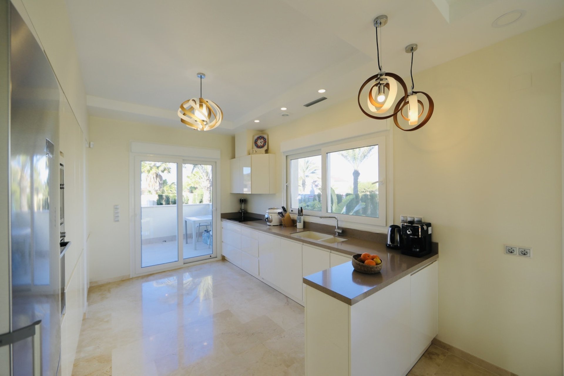 Használt ingatlanok - Villa -
Orihuela - La Zenia