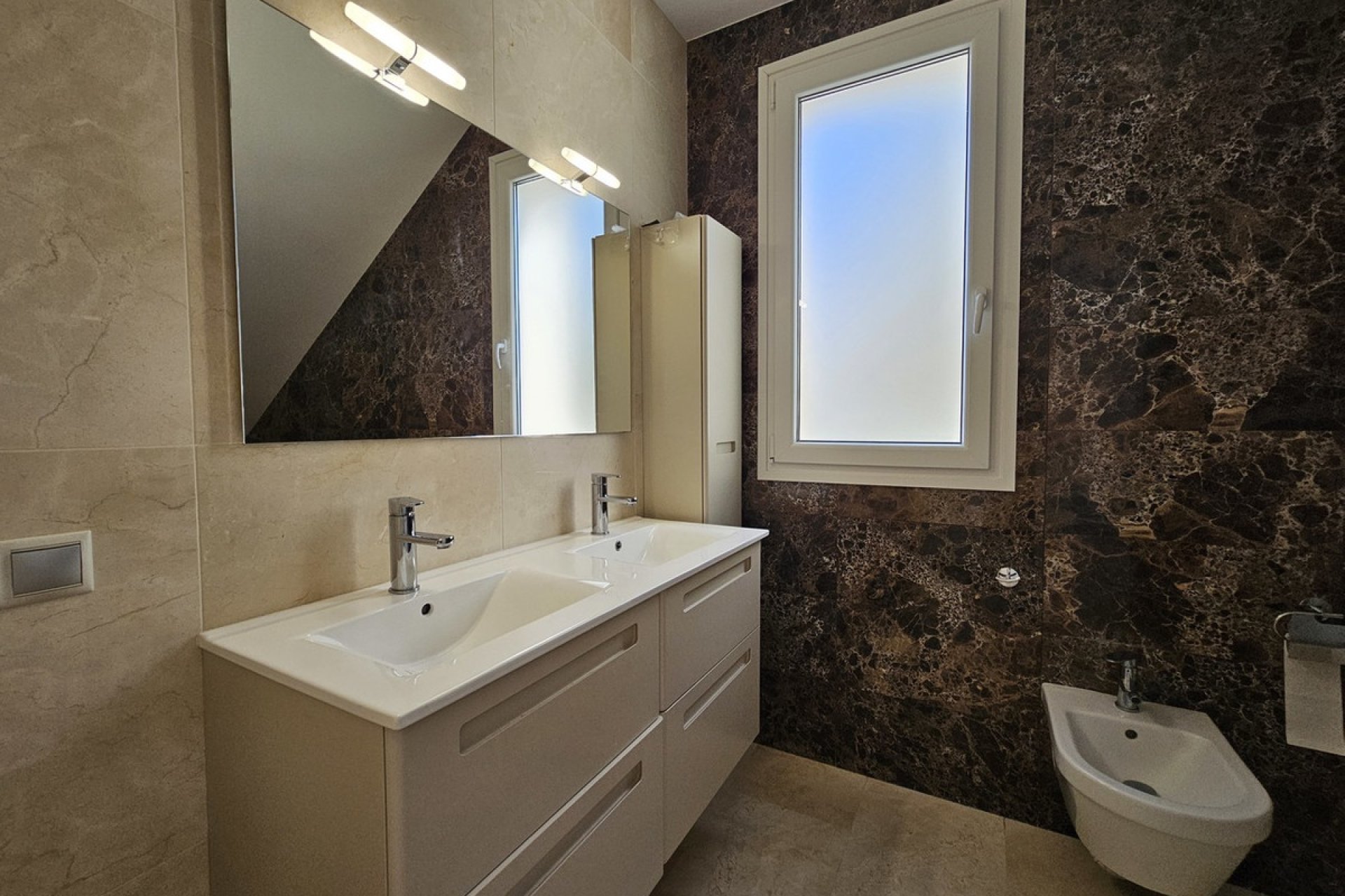 Használt ingatlanok - Villa -
Orihuela - La Zenia