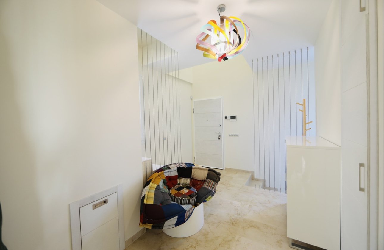 Használt ingatlanok - Villa -
Orihuela - La Zenia