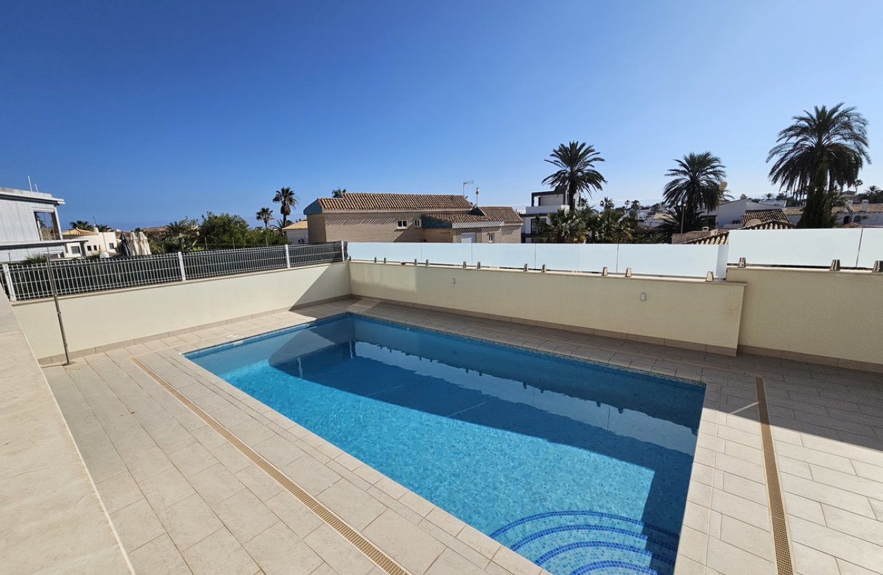 Használt ingatlanok - Villa -
Orihuela - La Zenia