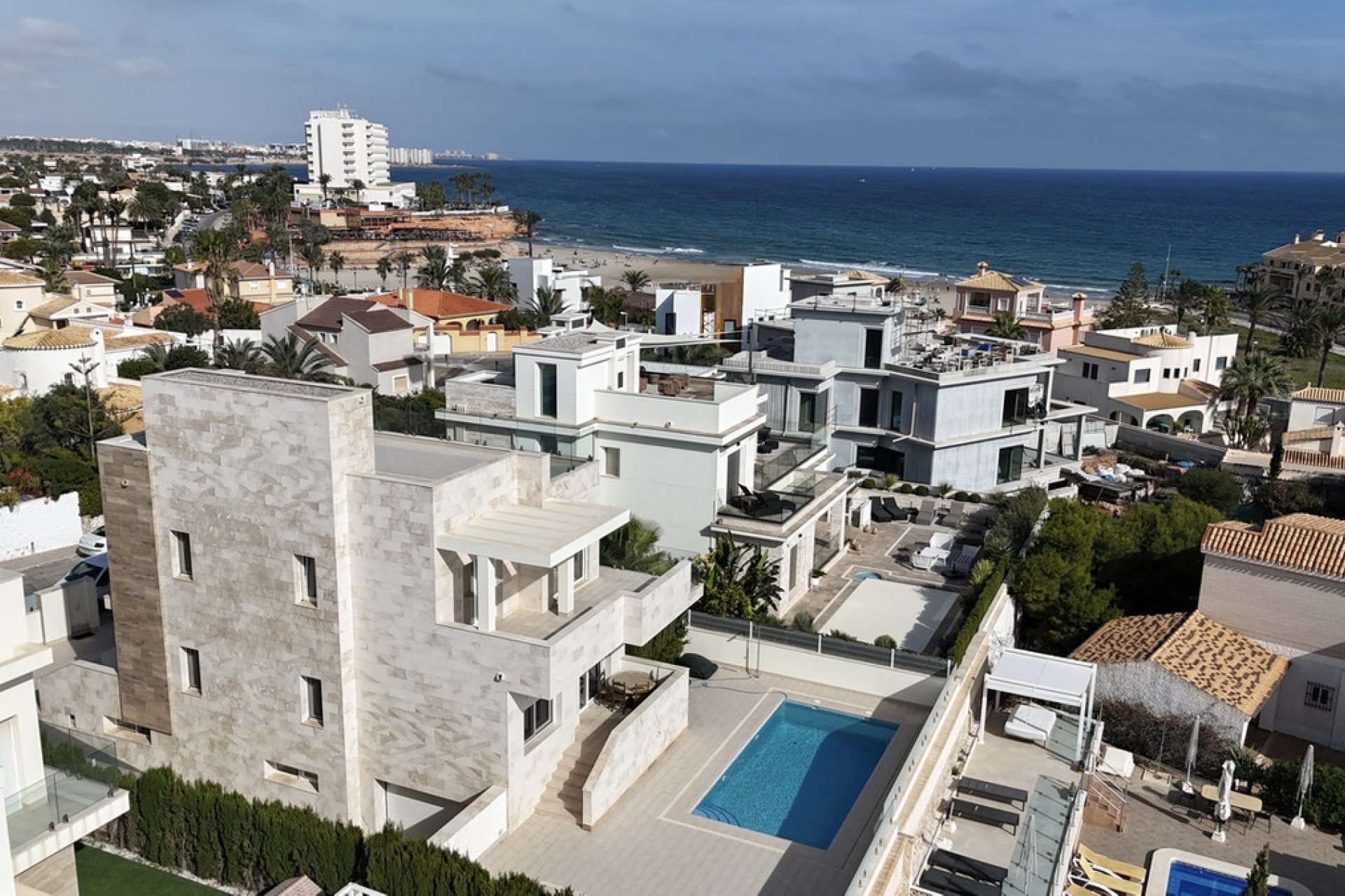 Használt ingatlanok - Villa -
Orihuela - La Zenia