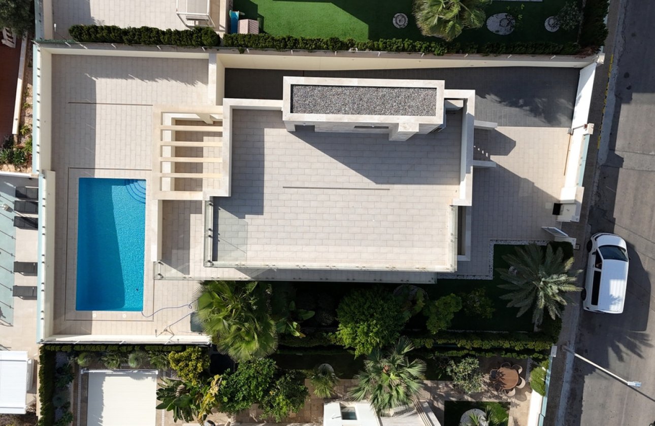 Használt ingatlanok - Villa -
Orihuela - La Zenia