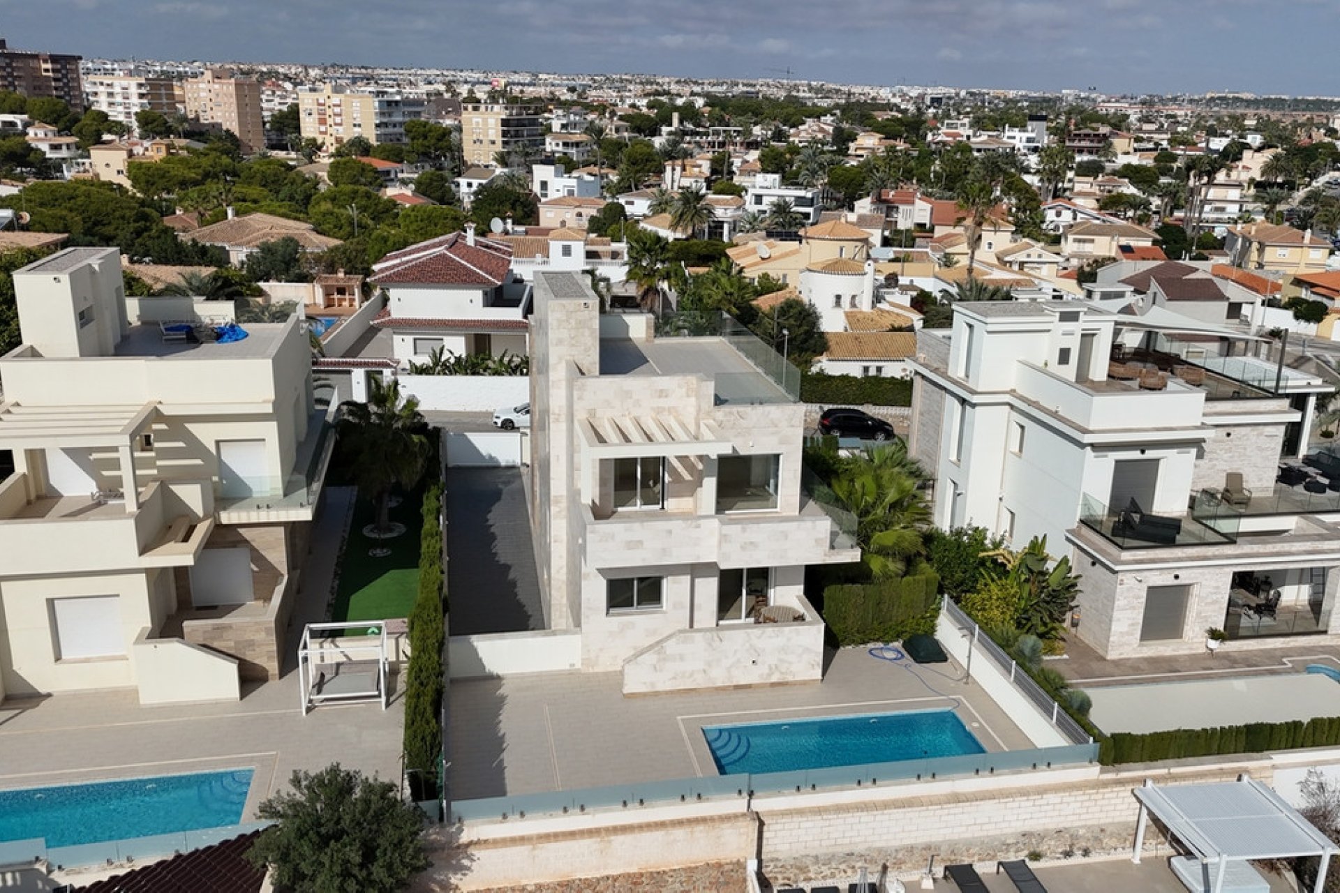 Használt ingatlanok - Villa -
Orihuela - La Zenia