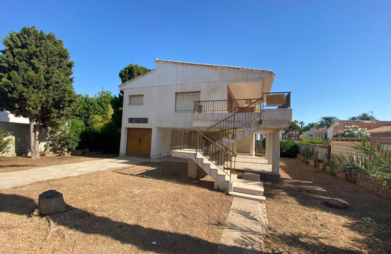 Használt ingatlanok - Villa -
Orihuela - La Zenia