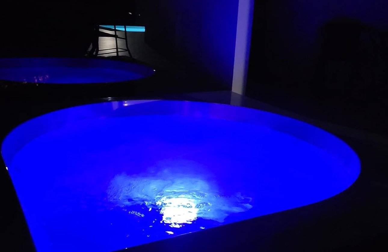 Használt ingatlanok - Villa -
Orihuela - Las Colinas Golf