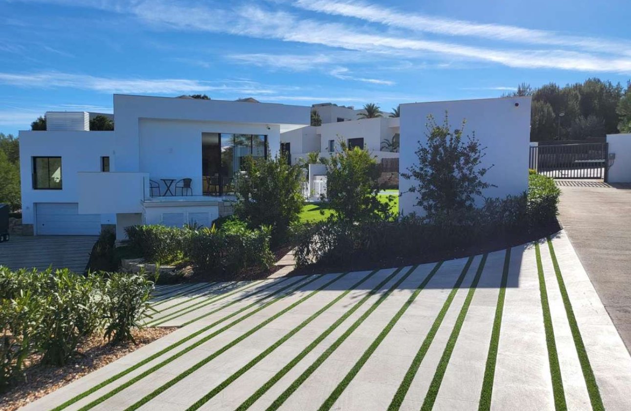 Használt ingatlanok - Villa -
Orihuela - Las Colinas Golf