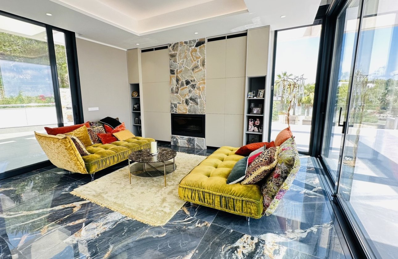 Használt ingatlanok - Villa -
Orihuela - Las Colinas Golf