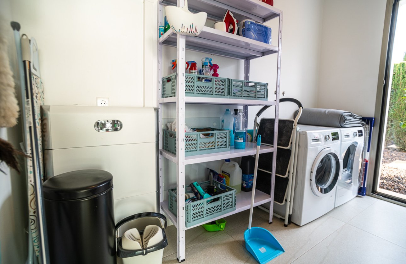 Használt ingatlanok - Villa -
Orihuela - Las Colinas Golf