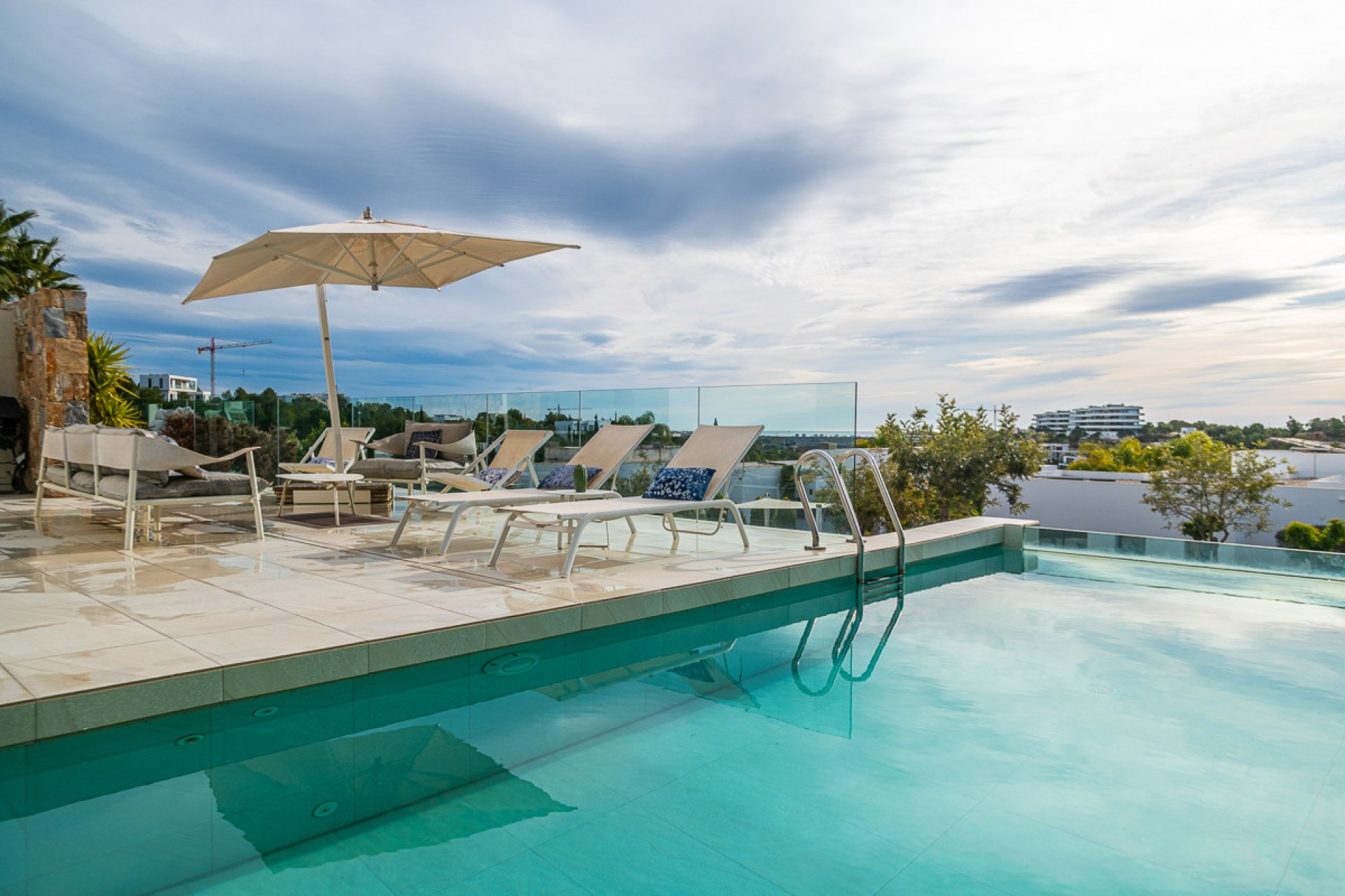 Használt ingatlanok - Villa -
Orihuela - Las Colinas Golf