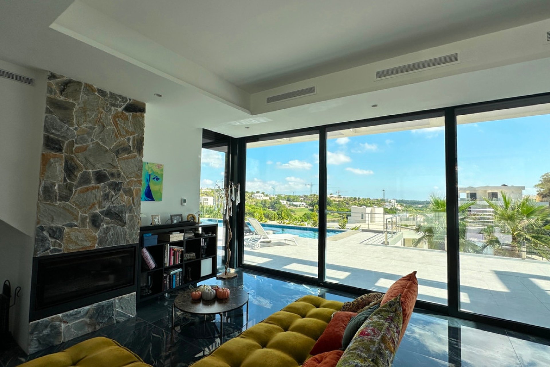 Használt ingatlanok - Villa -
Orihuela - Las Colinas Golf