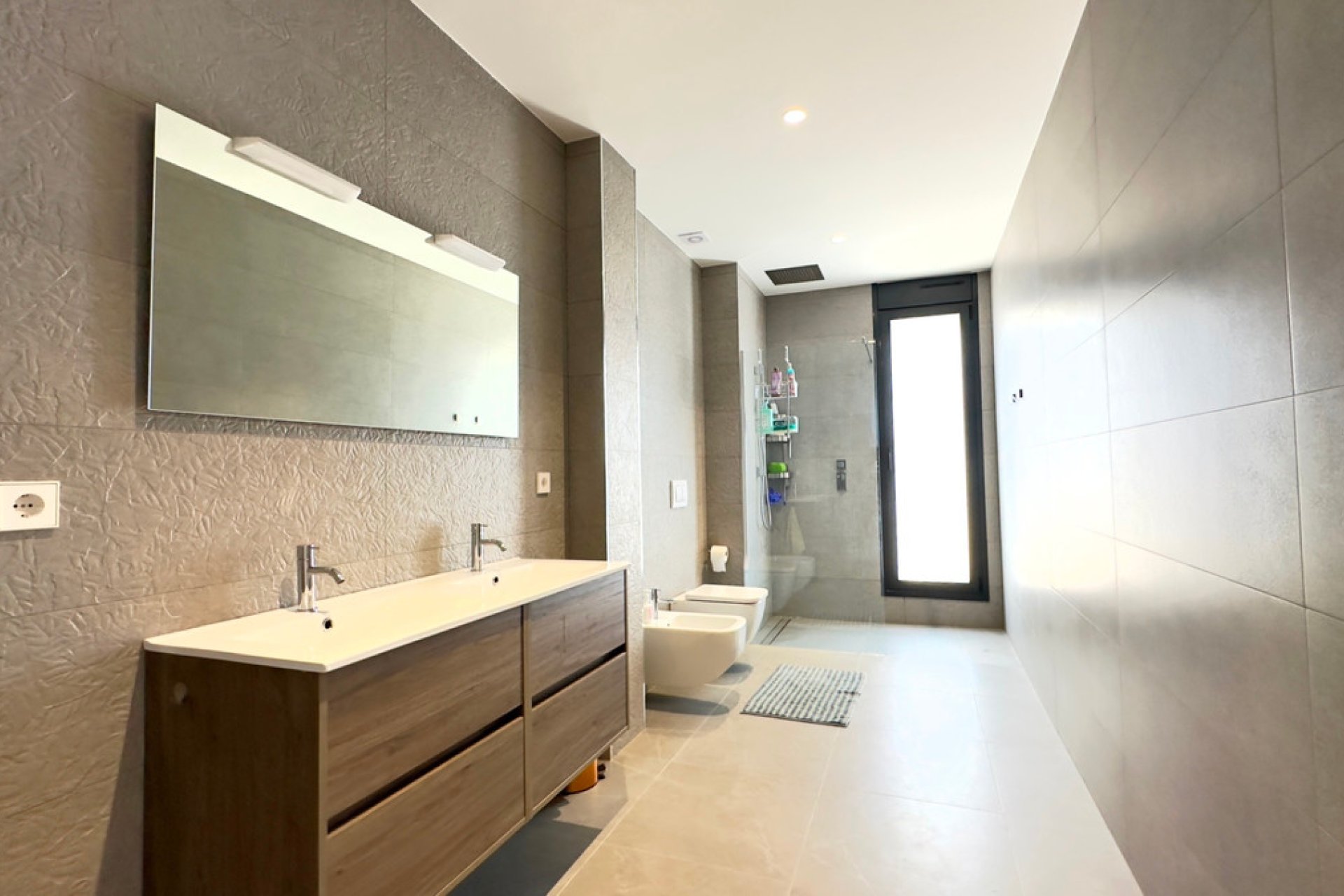 Használt ingatlanok - Villa -
Orihuela - Las Colinas Golf