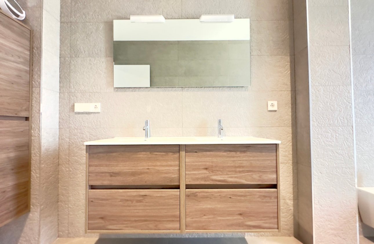 Használt ingatlanok - Villa -
Orihuela - Las Colinas Golf