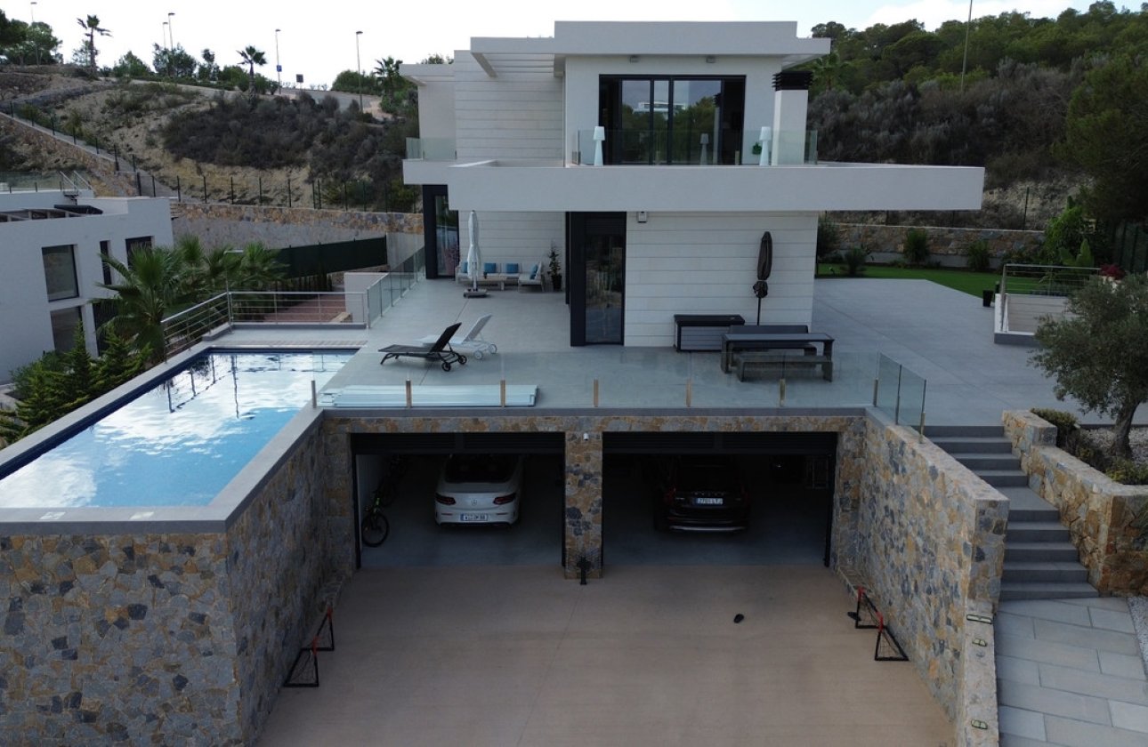 Használt ingatlanok - Villa -
Orihuela - Las Colinas Golf