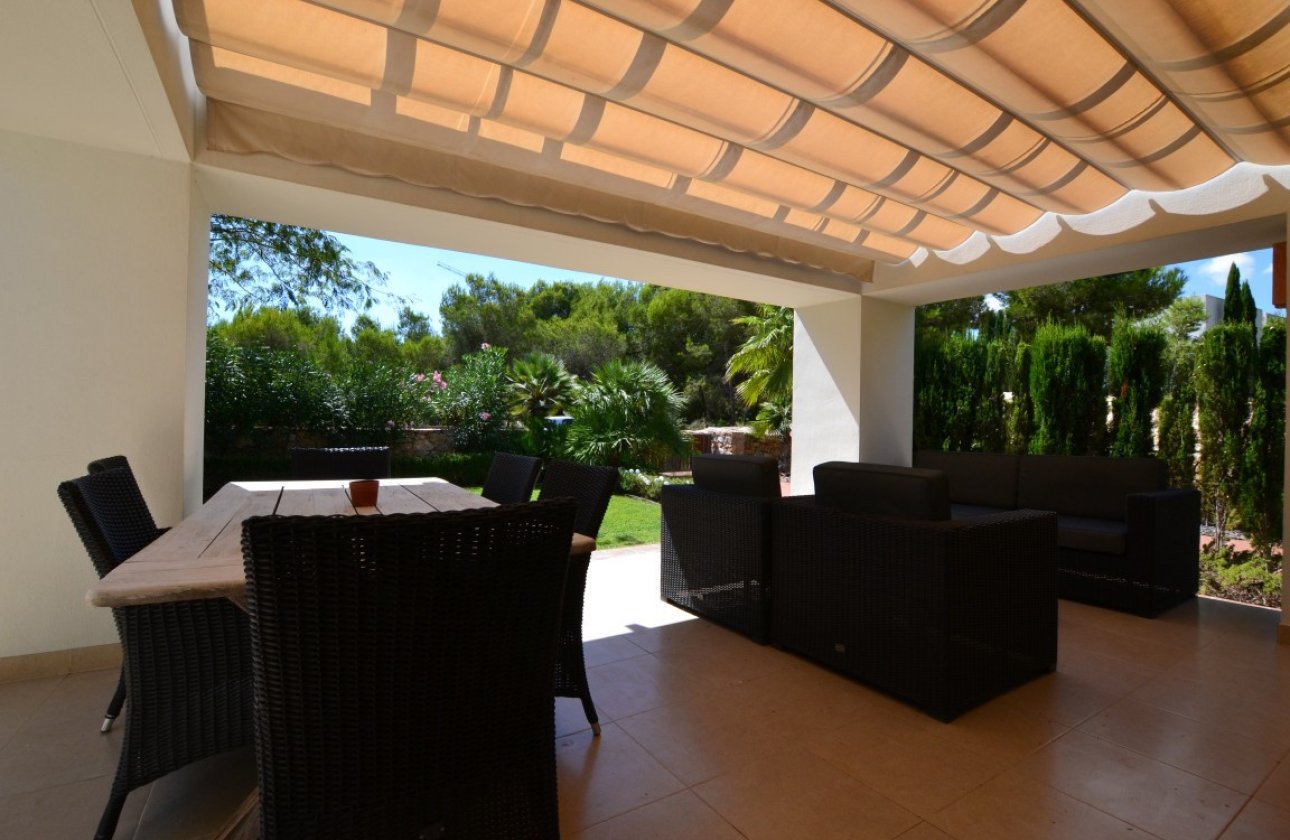 Használt ingatlanok - Villa -
Orihuela - Las Colinas Golf
