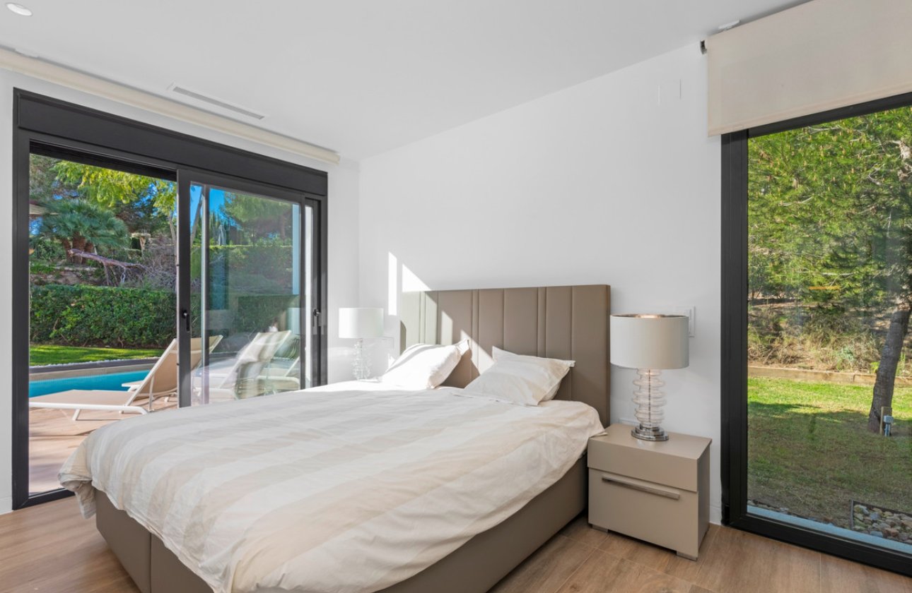 Használt ingatlanok - Villa -
Orihuela - Las Colinas Golf