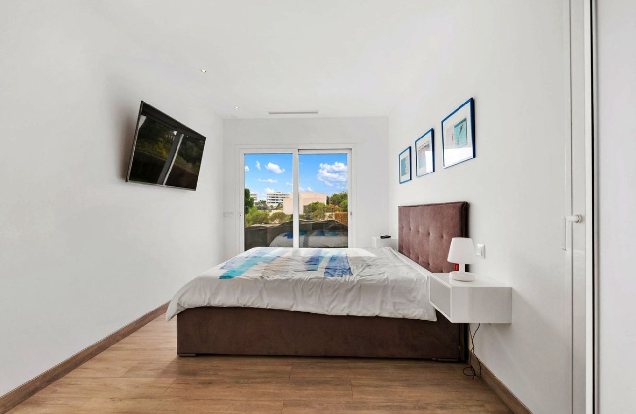 Használt ingatlanok - Villa -
Orihuela - Las Colinas Golf