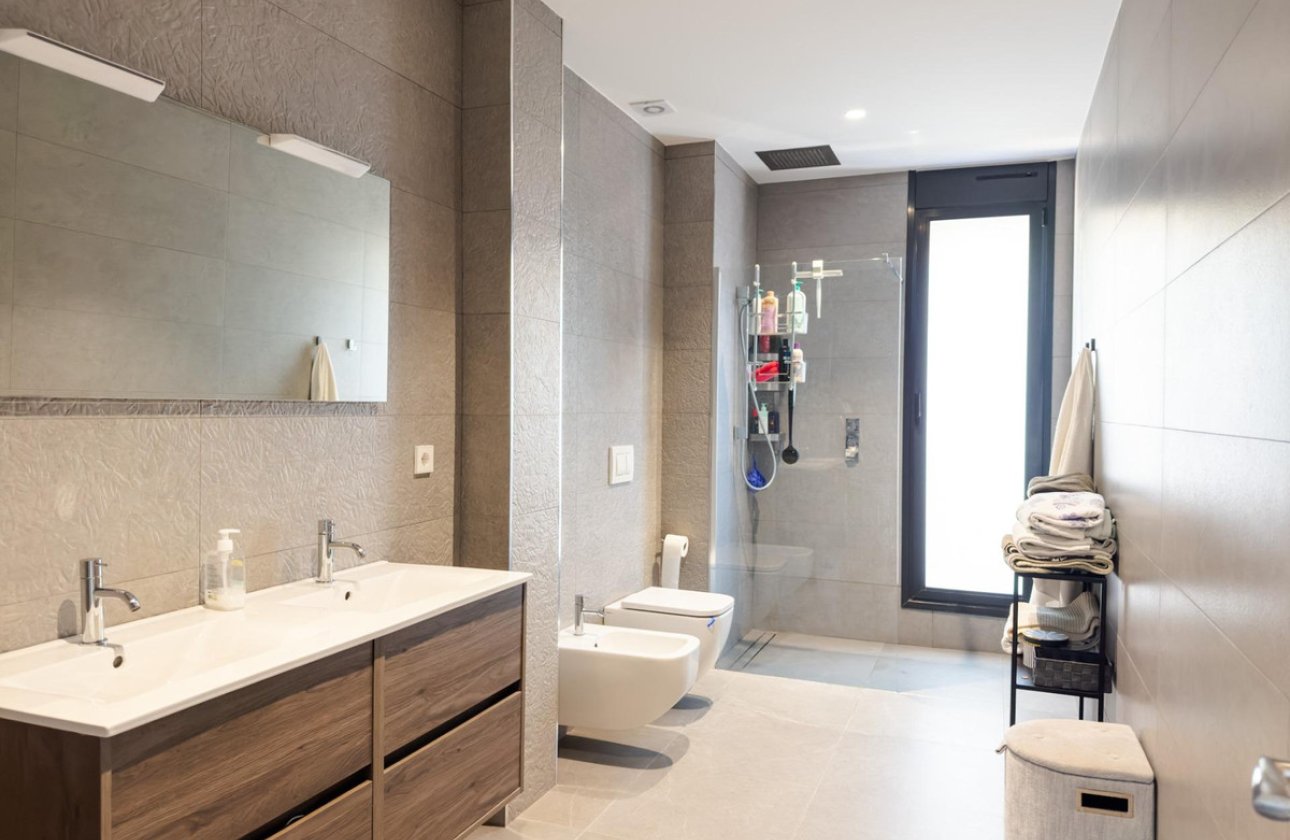 Használt ingatlanok - Villa -
Orihuela - Las Colinas Golf