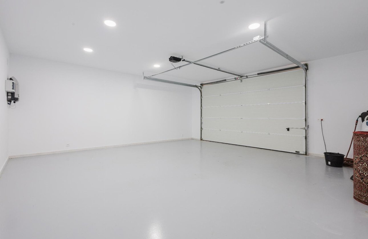 Használt ingatlanok - Villa -
Orihuela - Las Colinas Golf