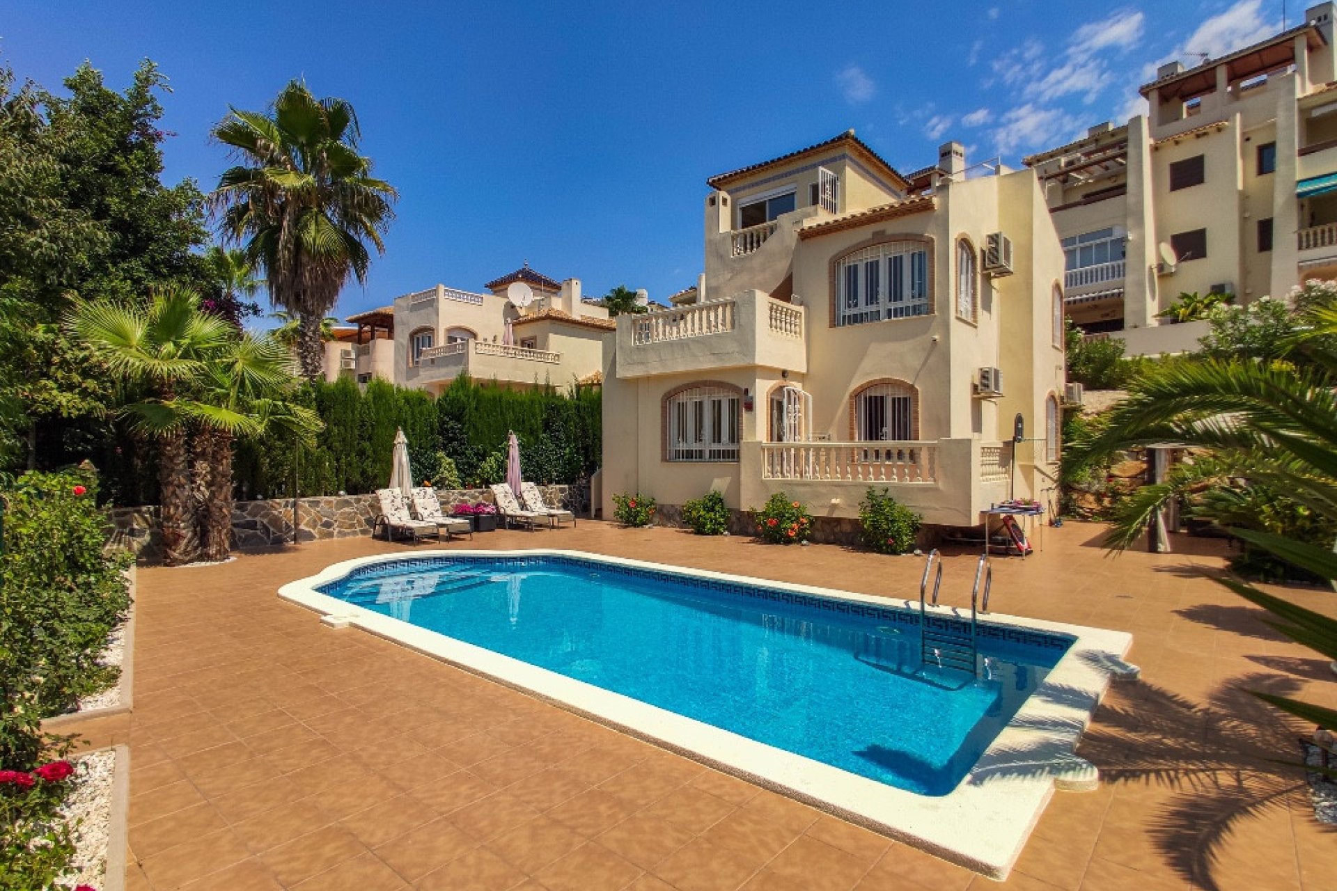 Használt ingatlanok - Villa -
Orihuela - Las Ramblas Golf
