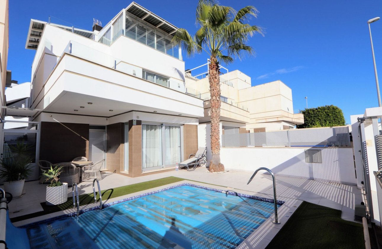Használt ingatlanok - Villa -
Orihuela - Lomas de Cabo Roig