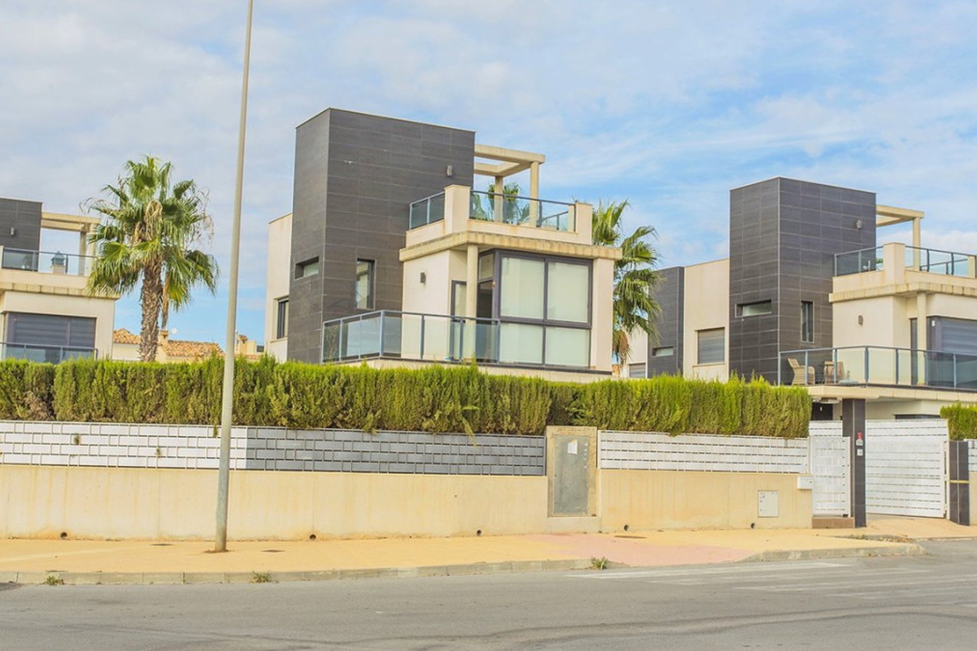 Használt ingatlanok - Villa -
Orihuela - Lomas de Cabo Roig