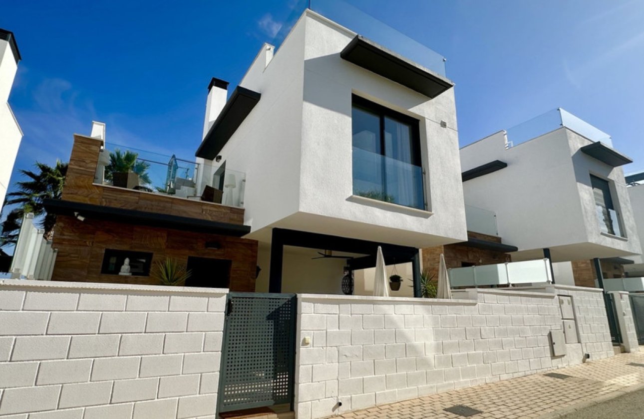 Használt ingatlanok - Villa -
Orihuela - Lomas de Cabo Roig