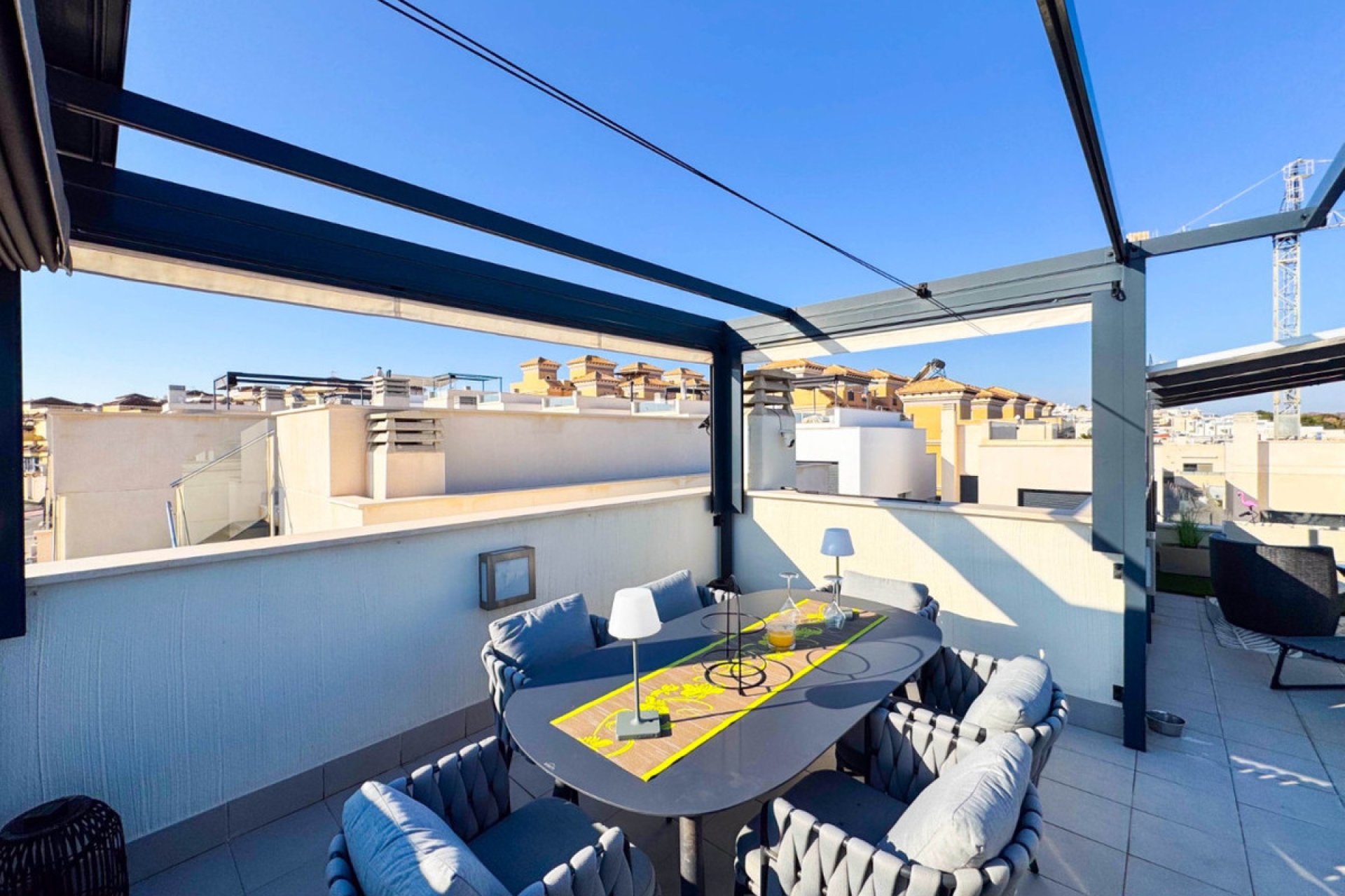 Használt ingatlanok - Villa -
Orihuela - Los Altos