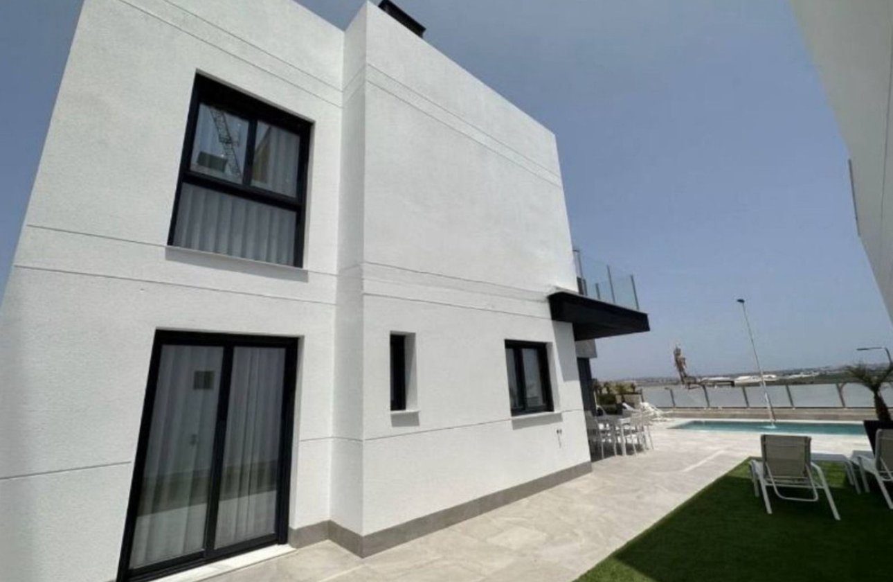 Használt ingatlanok - Villa -
Orihuela - Los Altos