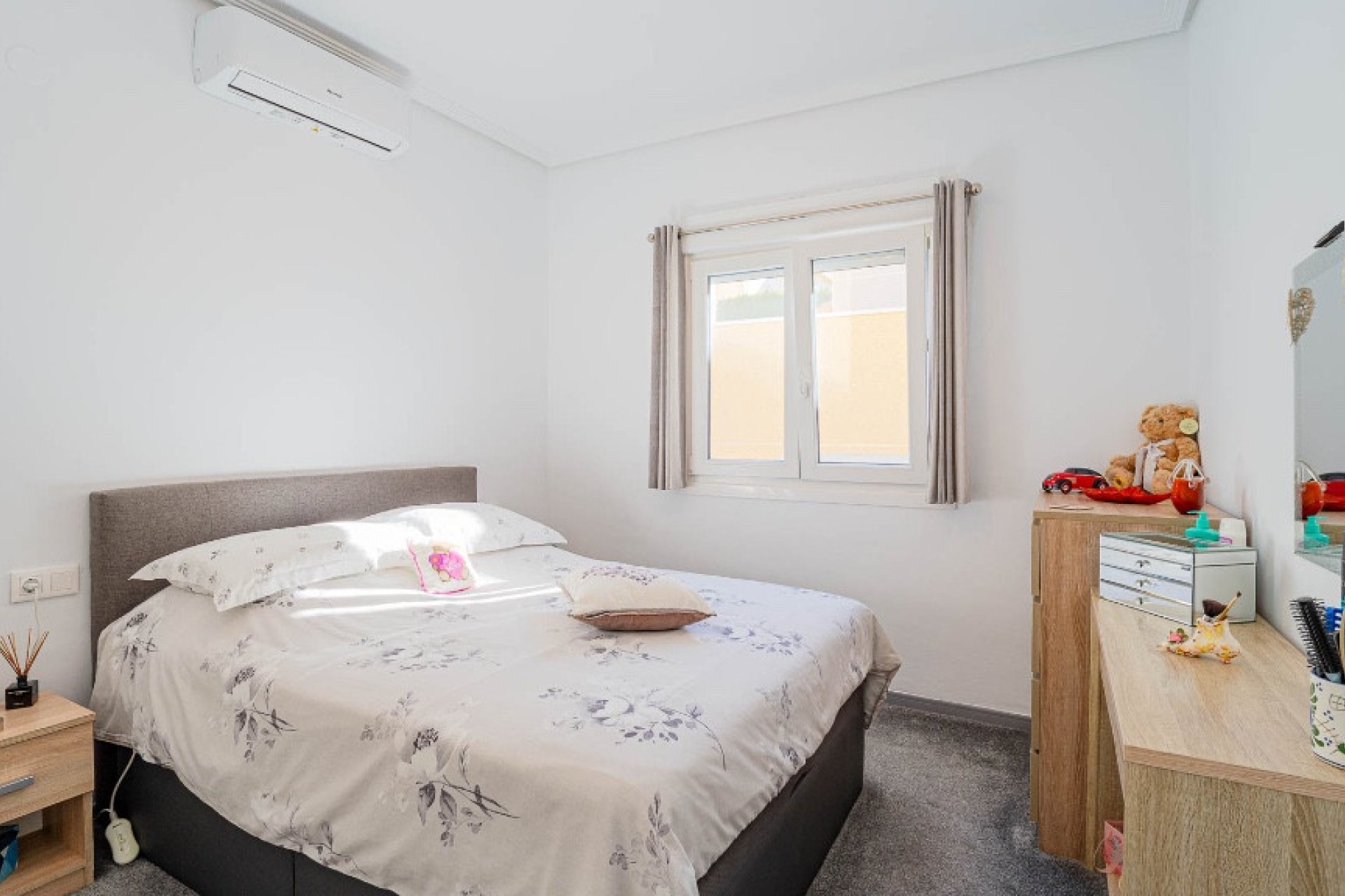 Használt ingatlanok - Villa -
Orihuela - Los Altos