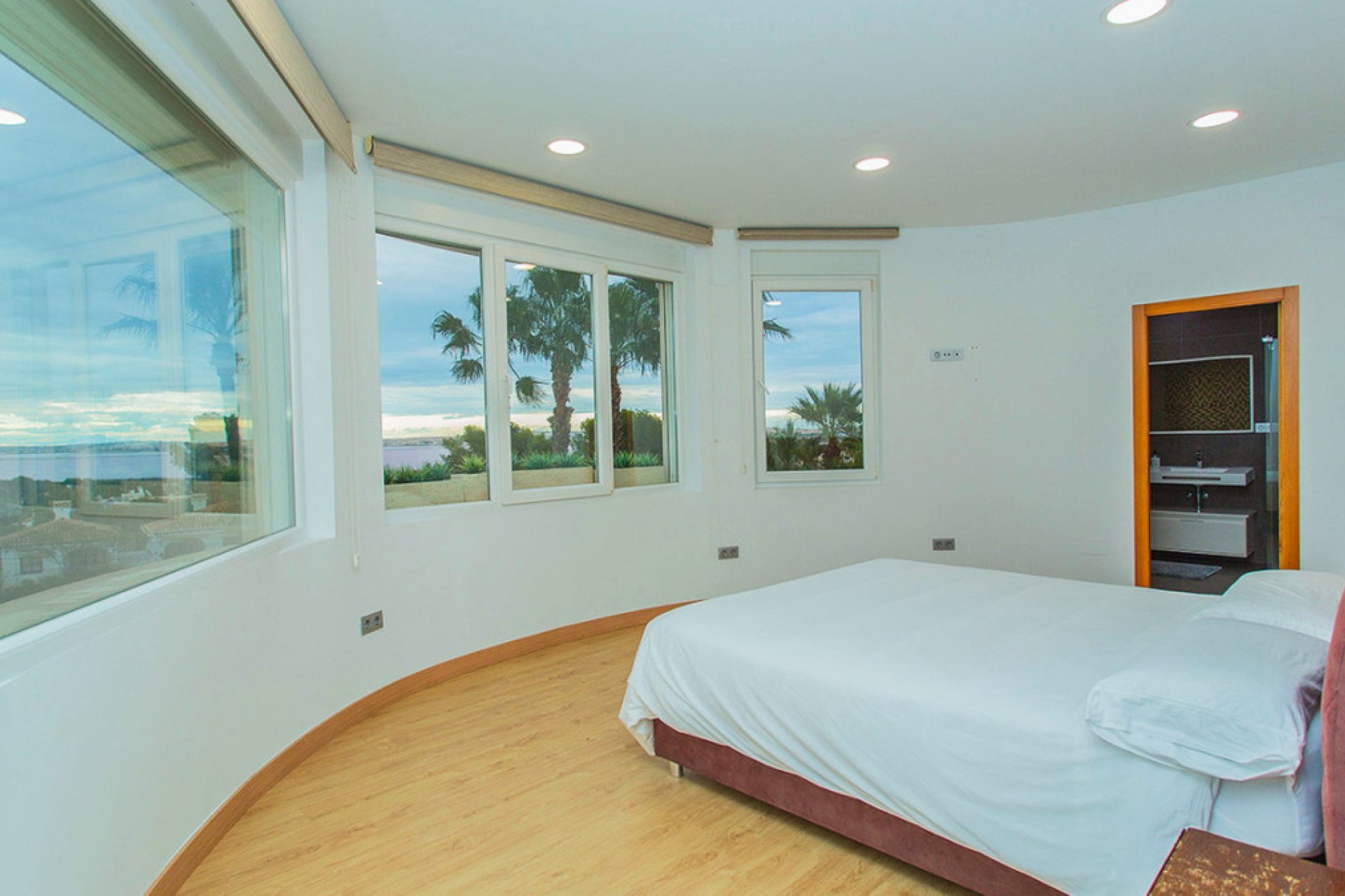 Használt ingatlanok - Villa -
Orihuela - Los Balcones