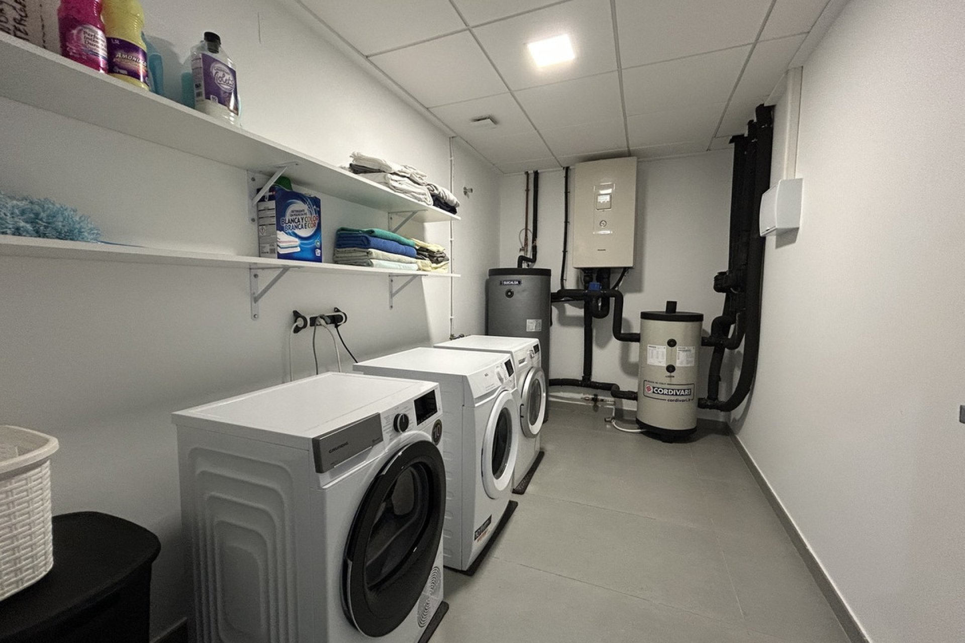 Használt ingatlanok - Villa -
Orihuela - Los Balcones