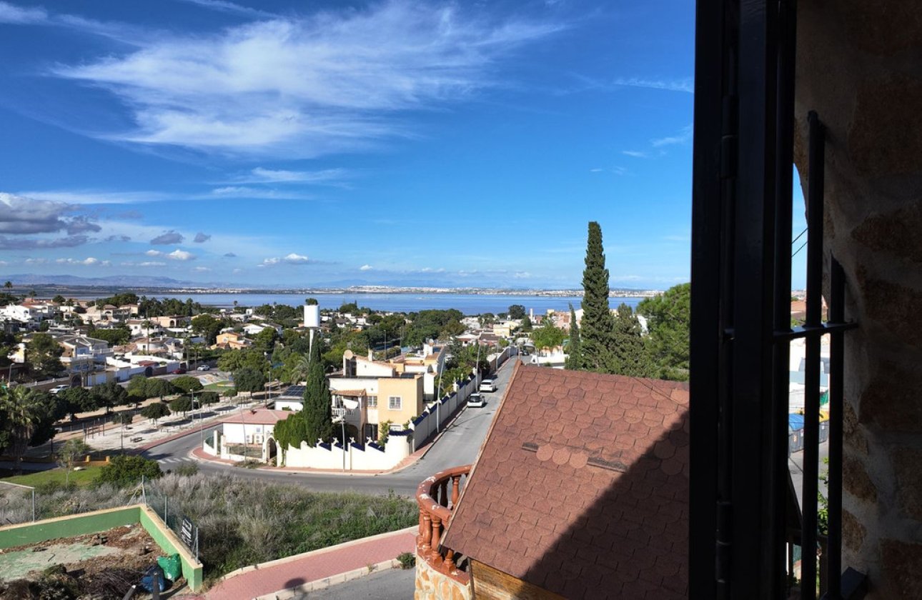Használt ingatlanok - Villa -
Orihuela - Los Balcones