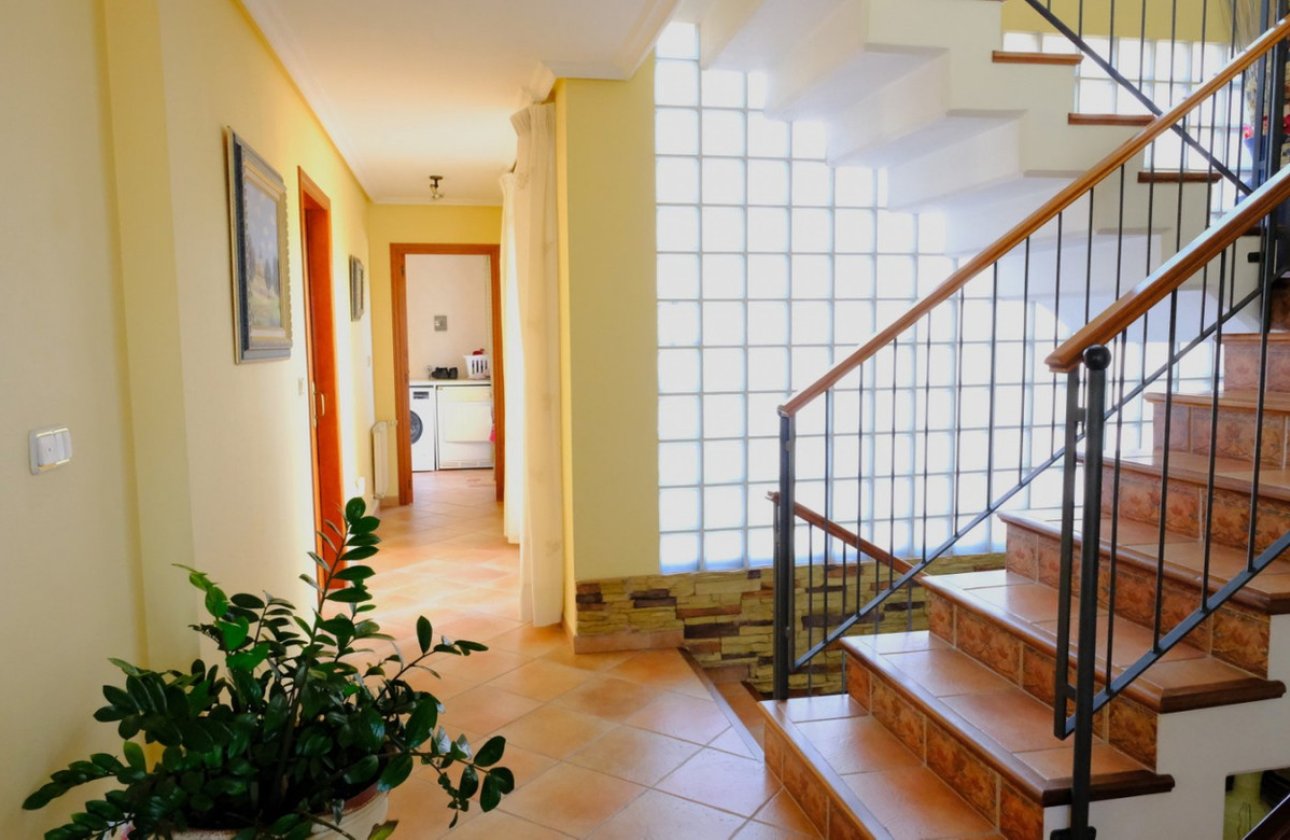 Használt ingatlanok - Villa -
Orihuela - Orihuela Centro