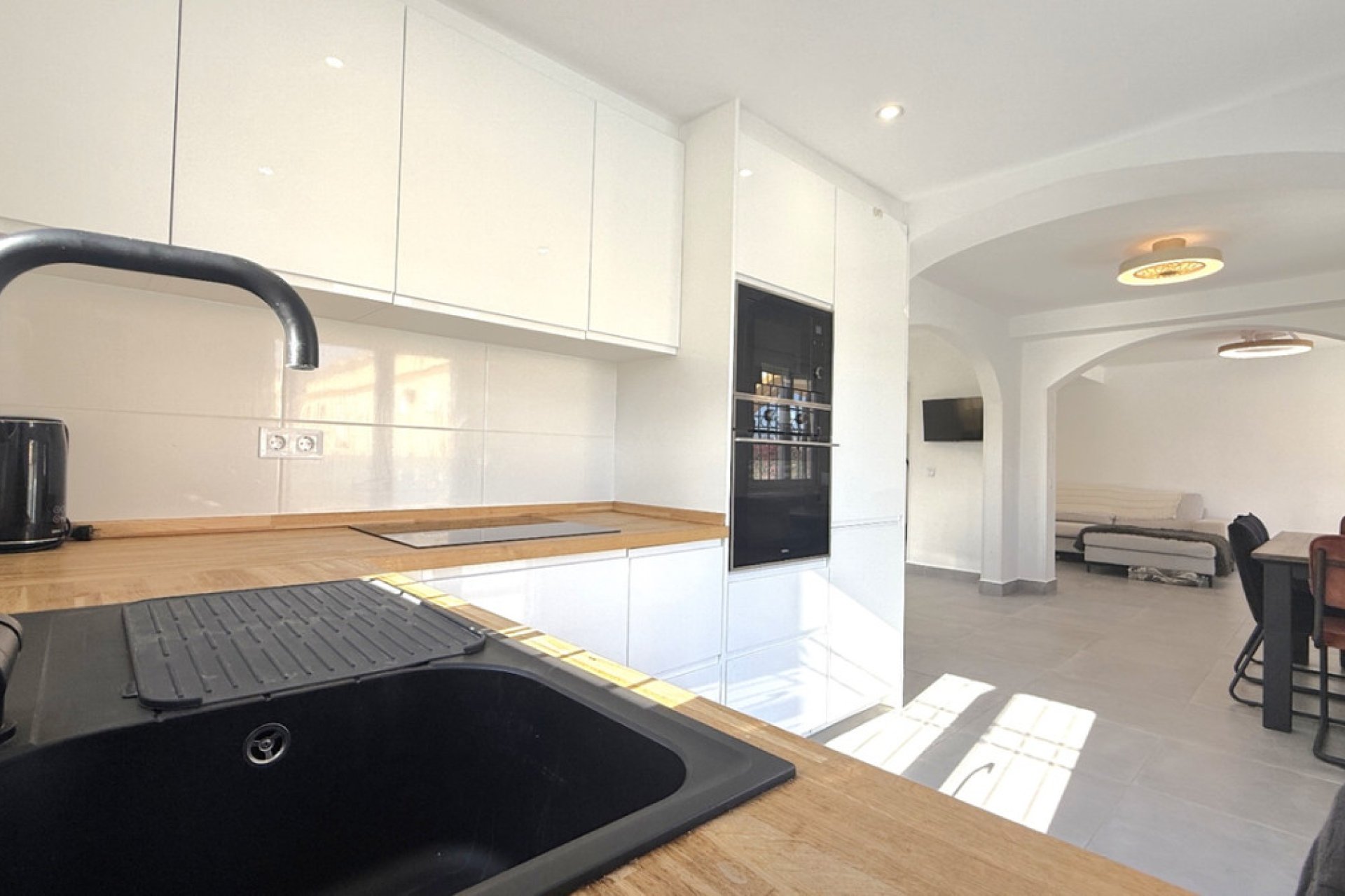 Használt ingatlanok - Villa -
Orihuela - Orihuela Centro