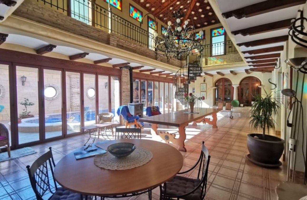 Használt ingatlanok - Villa -
Orihuela - Orihuela Centro