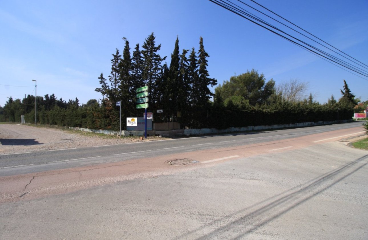 Használt ingatlanok - Villa -
Orihuela - Orihuela Costa