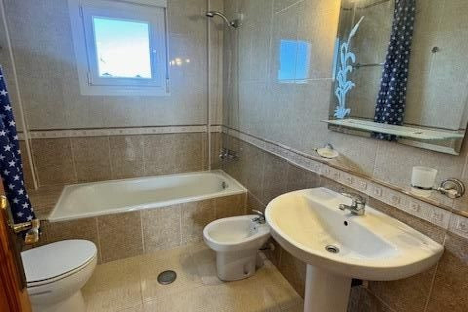 Használt ingatlanok - Villa -
Orihuela - Orihuela Costa