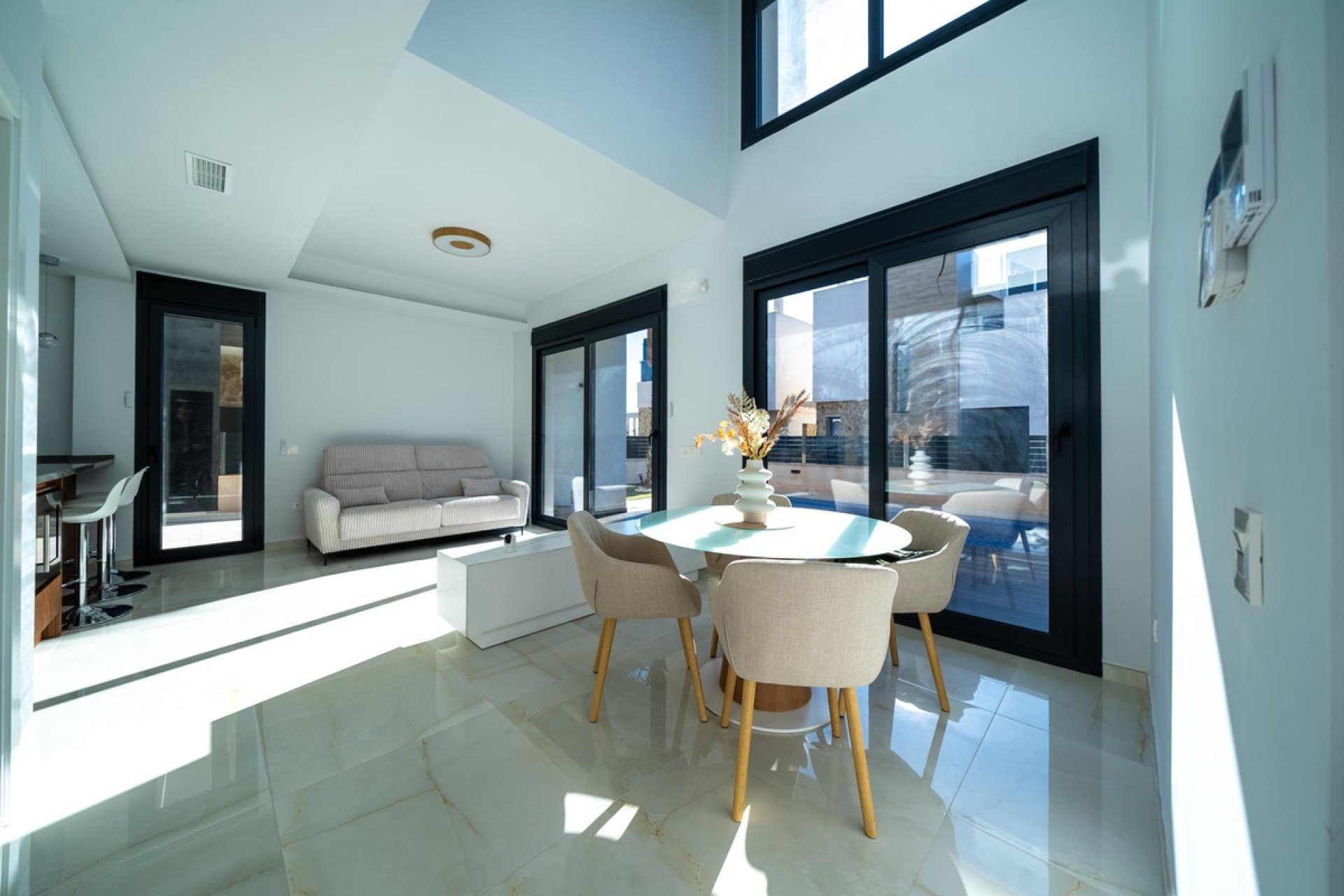 Használt ingatlanok - Villa -
Orihuela - Orihuela Costa