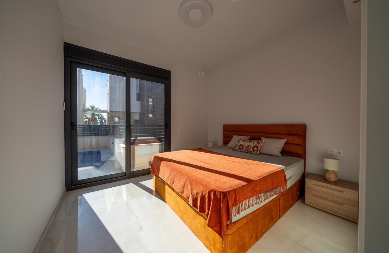 Használt ingatlanok - Villa -
Orihuela - Orihuela Costa