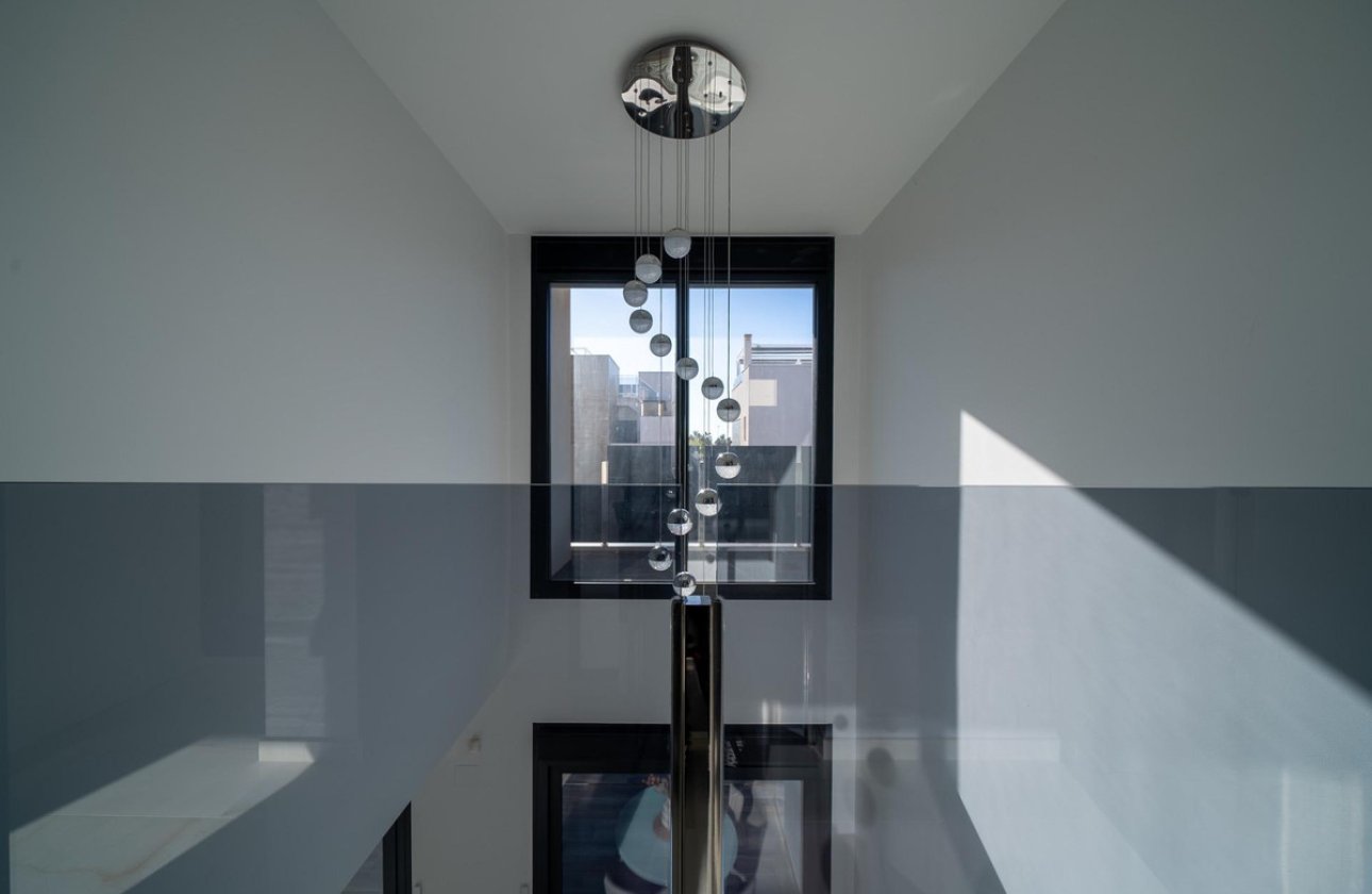 Használt ingatlanok - Villa -
Orihuela - Orihuela Costa