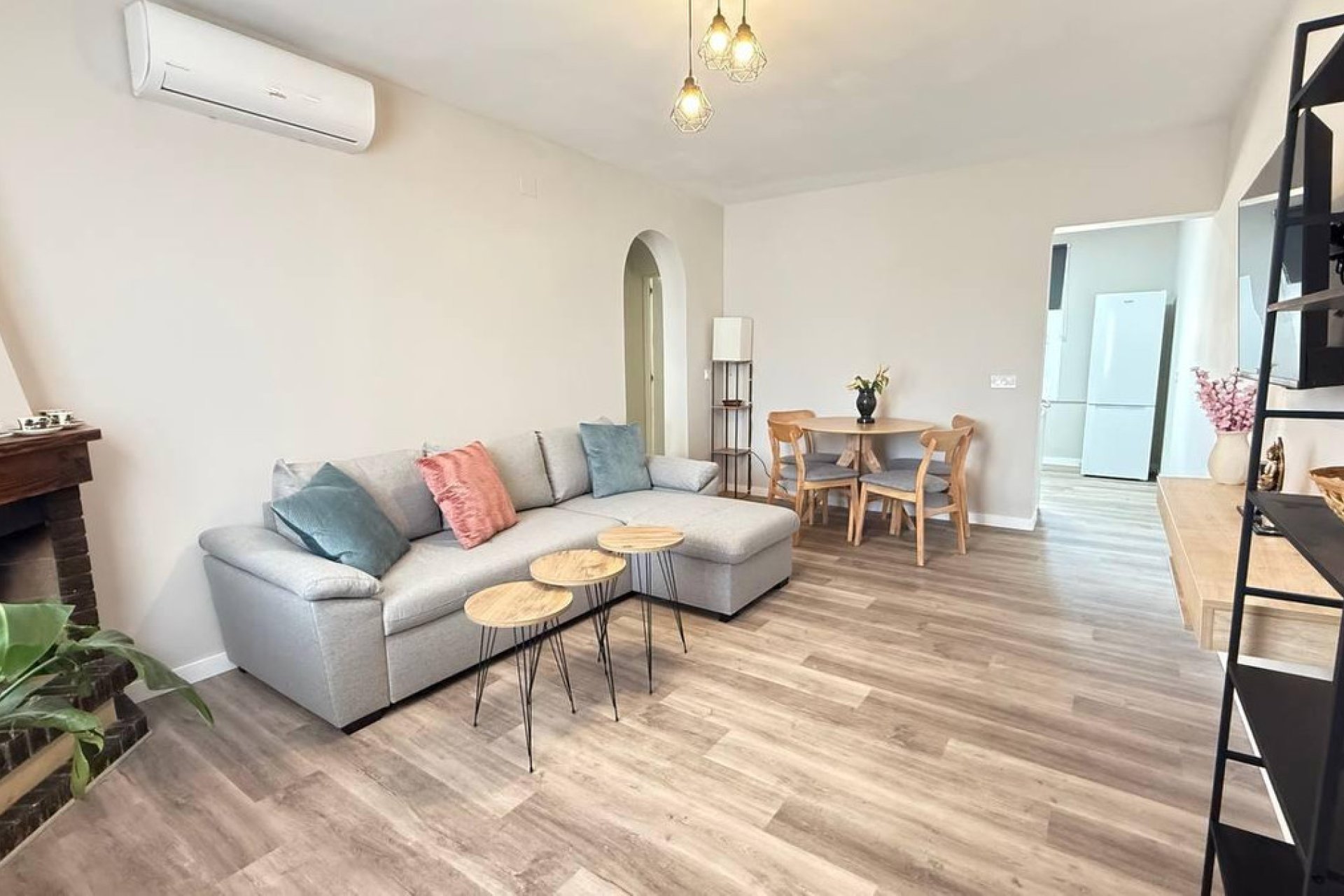 Használt ingatlanok - Villa -
Orihuela - Orihuela Costa