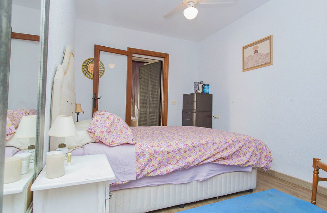 Használt ingatlanok - Villa -
Orihuela - Orihuela Costa