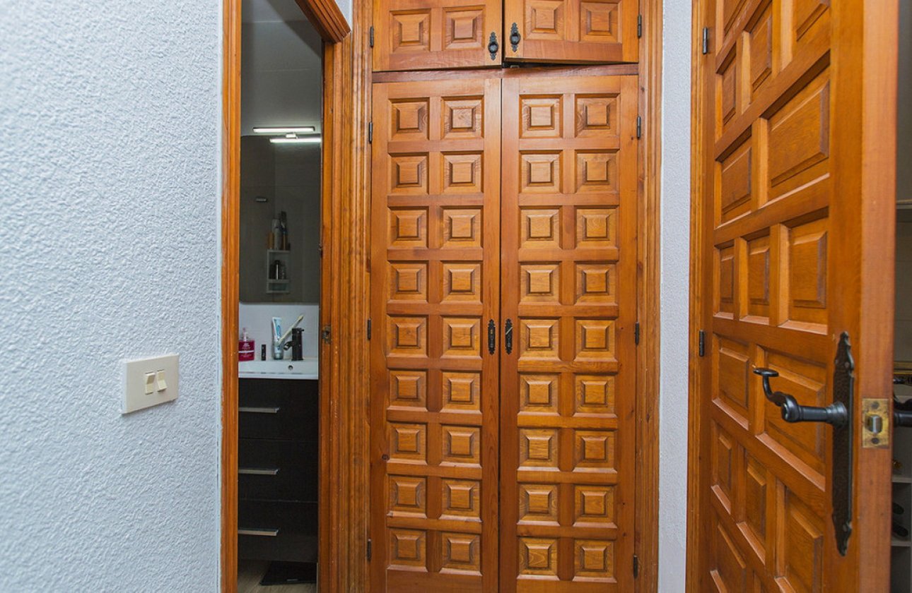 Használt ingatlanok - Villa -
Orihuela - Orihuela Costa