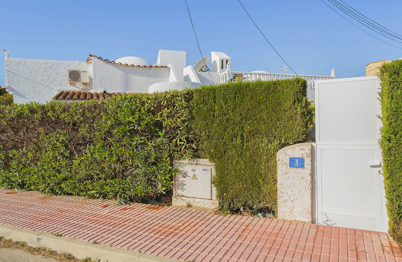 Használt ingatlanok - Villa -
Orihuela - Orihuela Costa