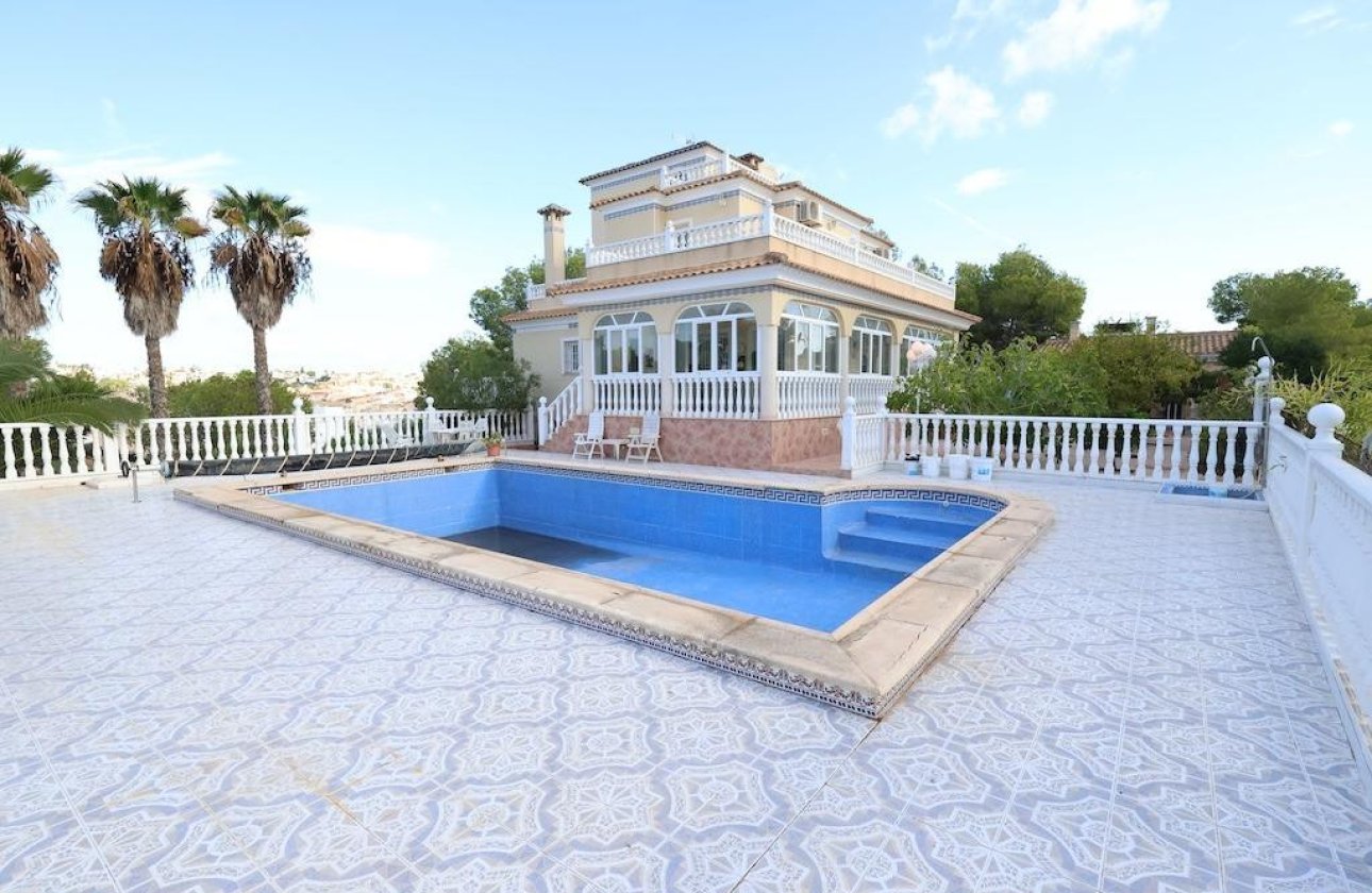 Használt ingatlanok - Villa -
Orihuela - Orihuela Costa