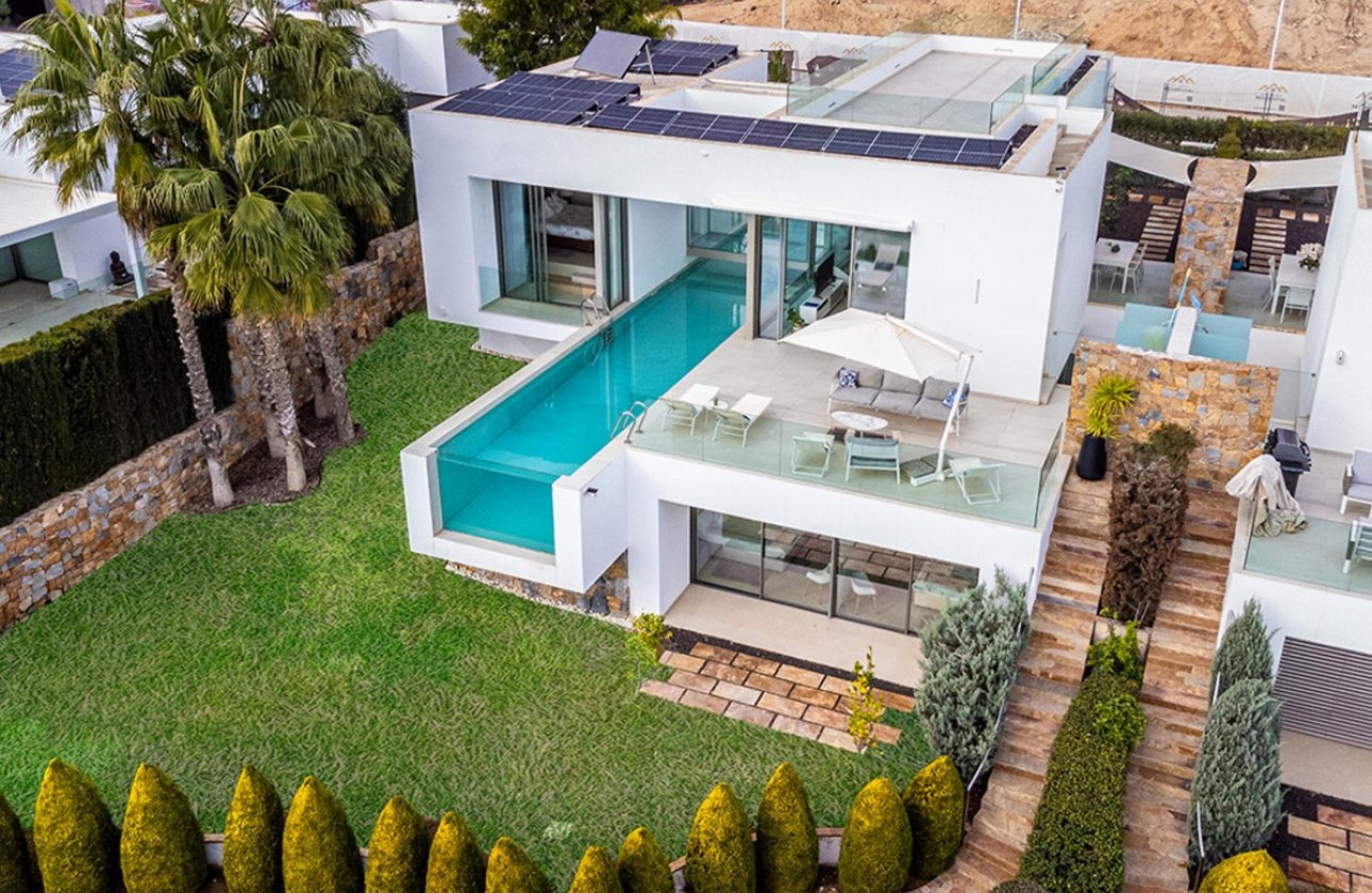 Használt ingatlanok - Villa -
Orihuela - Orihuela Costa