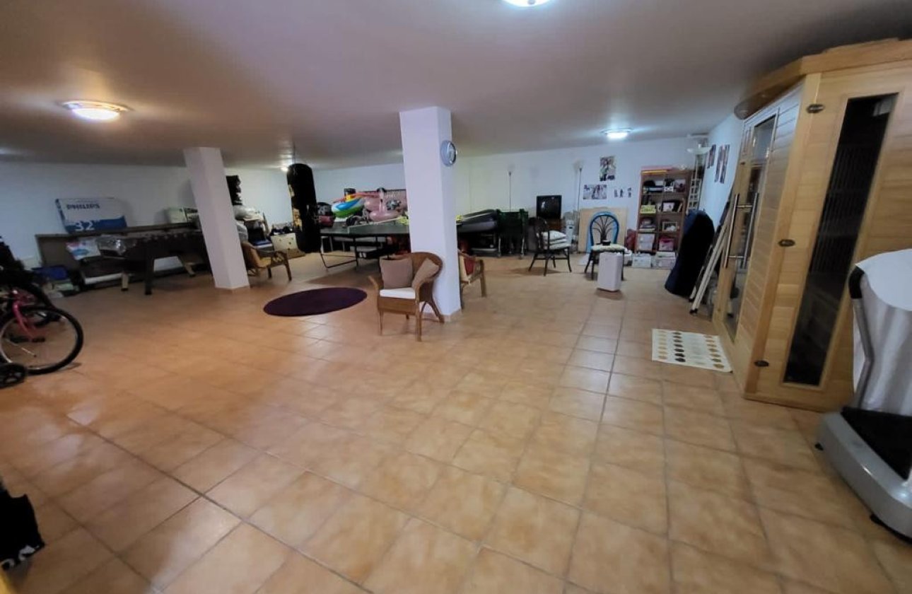 Használt ingatlanok - Villa -
Orihuela - Playa Flamenca