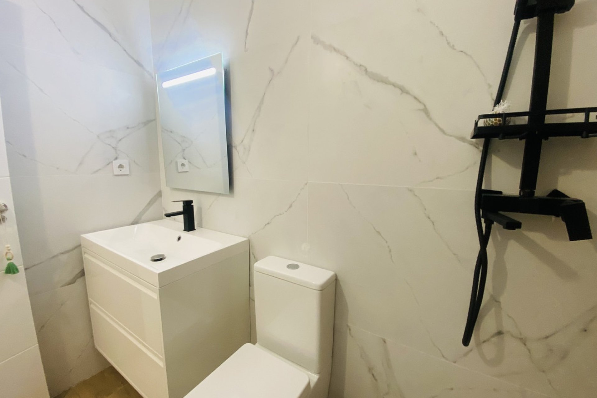 Használt ingatlanok - Villa -
Orihuela - Playa Flamenca