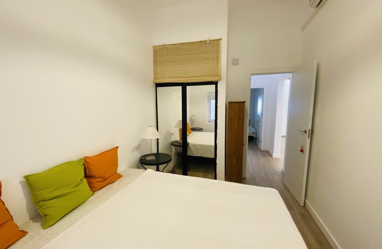 Használt ingatlanok - Villa -
Orihuela - Playa Flamenca