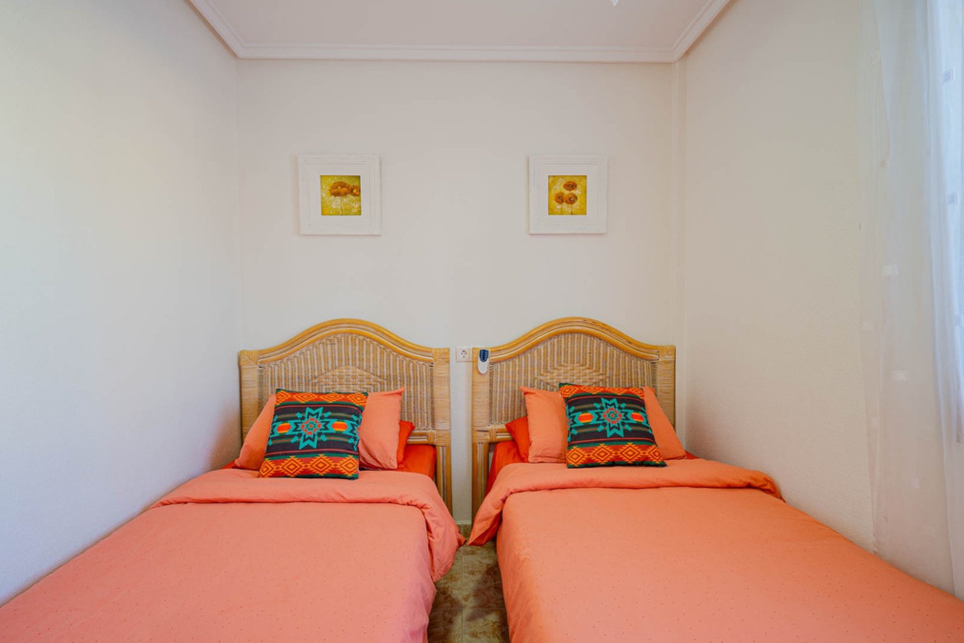 Használt ingatlanok - Villa -
Orihuela - Playa Flamenca